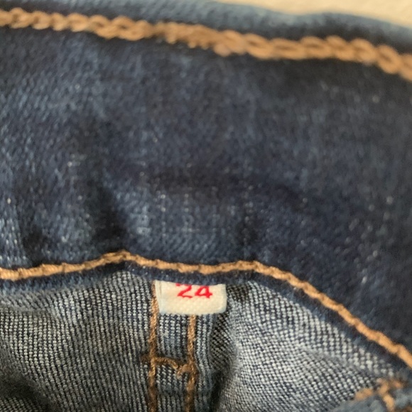 Levis Medium Wash Jean Shorts - Picture 4 of 5